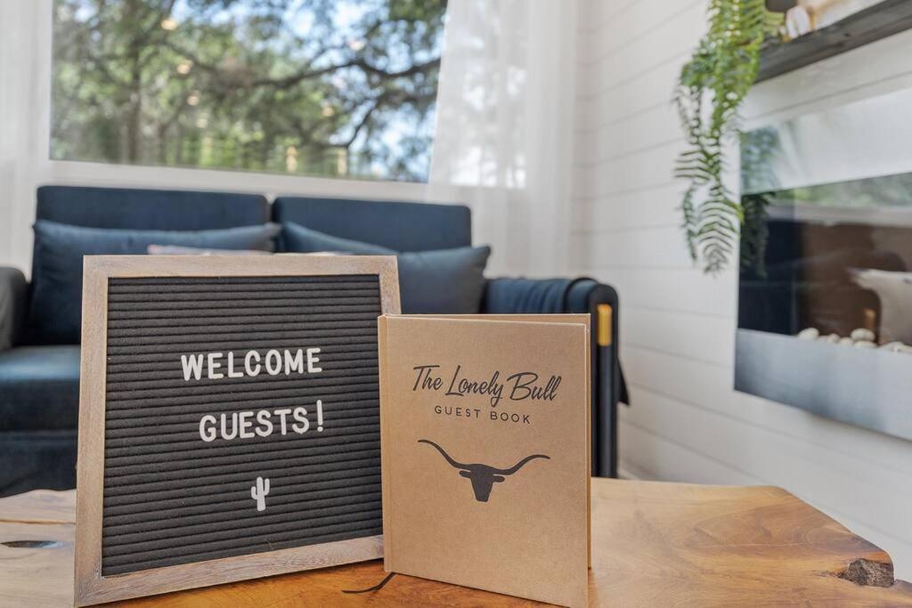 The Lonely Bull Luxury Container Home On 5 Acres Weatherford Exterior foto