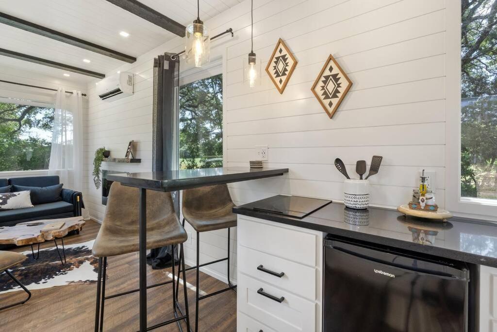 The Lonely Bull Luxury Container Home On 5 Acres Weatherford Exterior foto